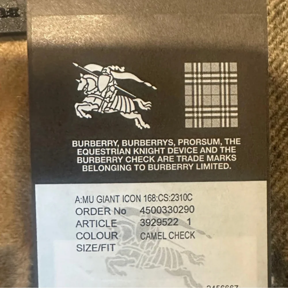 Burberry scarf - Picture 5 of 5